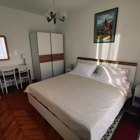 Appartement With Parking Space - 19088