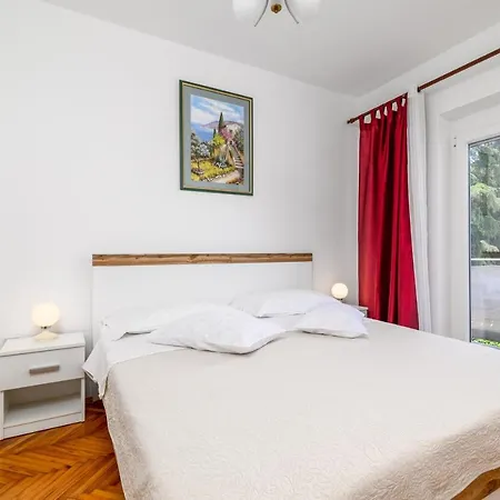 Apartment With A Parking Space - 19088