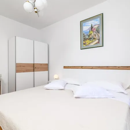 With A Parking Space - 19088 Apartment Rovinj