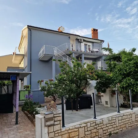 Apartament With A Parking Space - 19088
