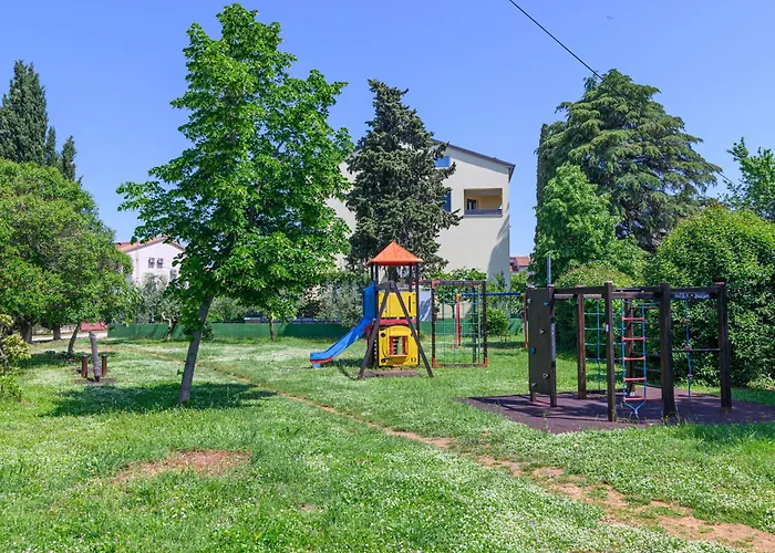 With Parking Space - 19088 רוביני